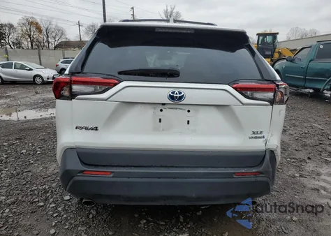 2024 Toyota Rav4 Xle Premium z USA, uszkodzony, nr VIN 2T3B6RFV3RW056411